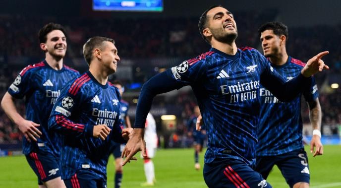 Arsenal tiếp tục thi đấu thăng hoa.