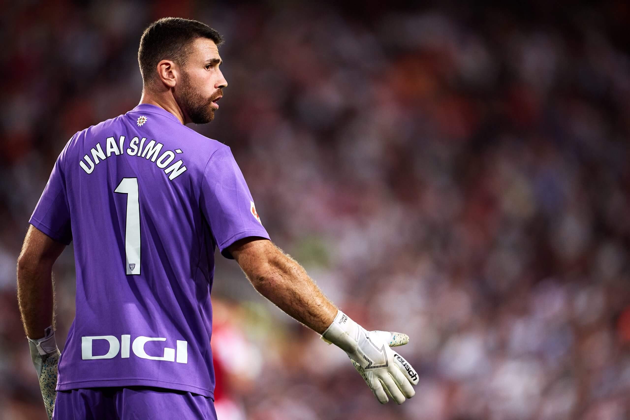 Unai Simon, thủ lĩnh trong khung gỗ và là biểu tượng cho niềm tự hào xứ Basque.