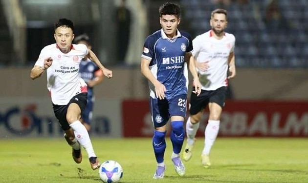 Công an TP.HCM nhọc nhằn đánh bại Đà Nẵng trên sân khách.