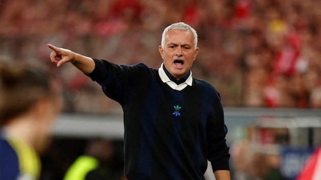 Mourinho tỏ ra thận trọng trước trận gặp Leverkusen. 