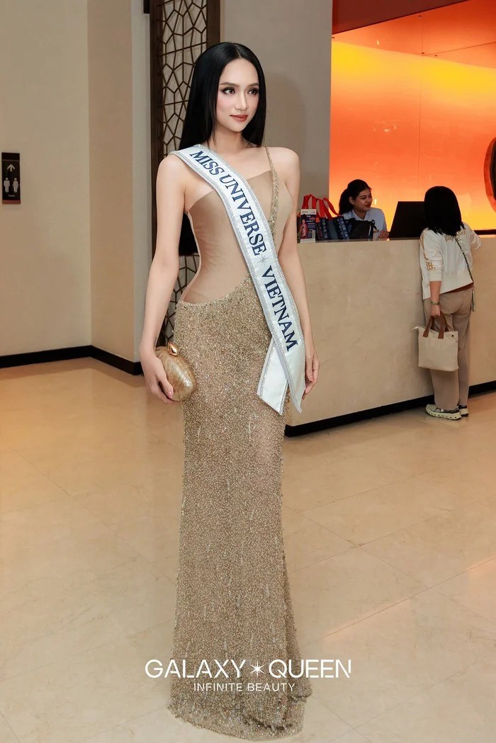 huong-giang-loang-choang-nga-nhao-tai-miss-universe-nguyen-do-vi-dau-a091f251657b459cadb54c33d7b10590-788
