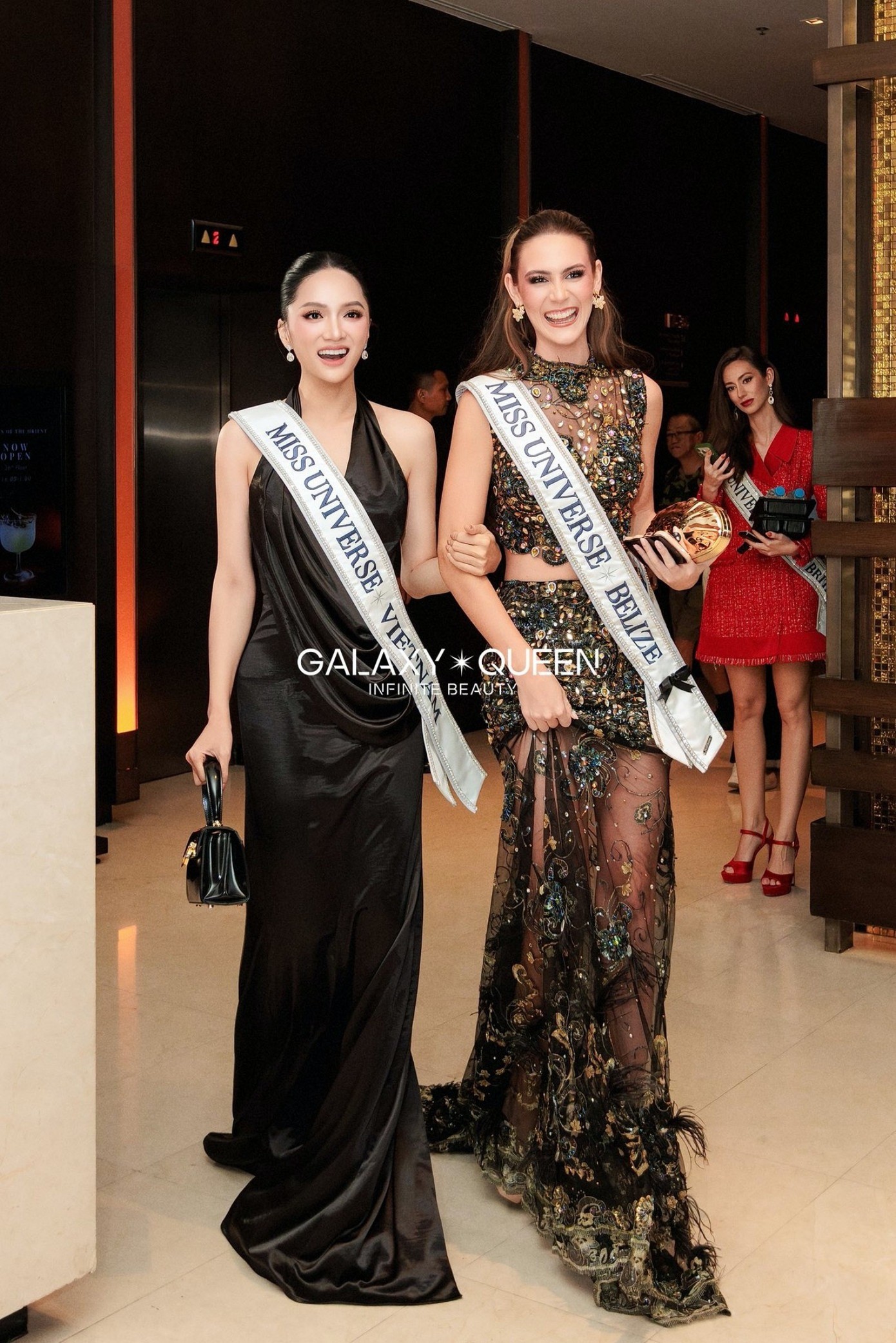 huong-giang-loang-choang-nga-nhao-tai-miss-universe-nguyen-do-vi-dau-e98353feb2734617b02695cfc22b49f7-792
