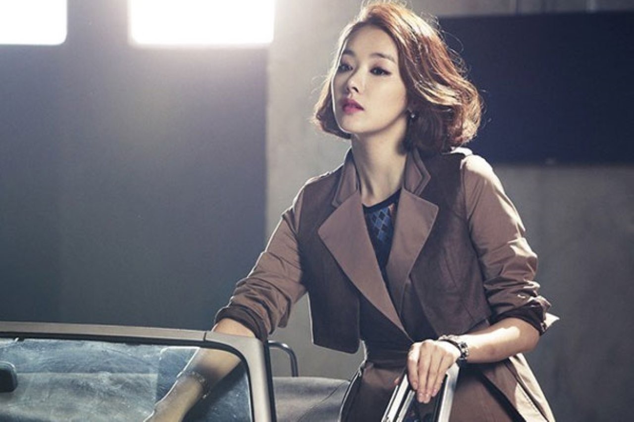 Người phụ nữ thường xuyên so sánh một cách mù quáng với người khác chỉ khiến bản thân thêm đau đớn và phiền não. (Ảnh minh họa)