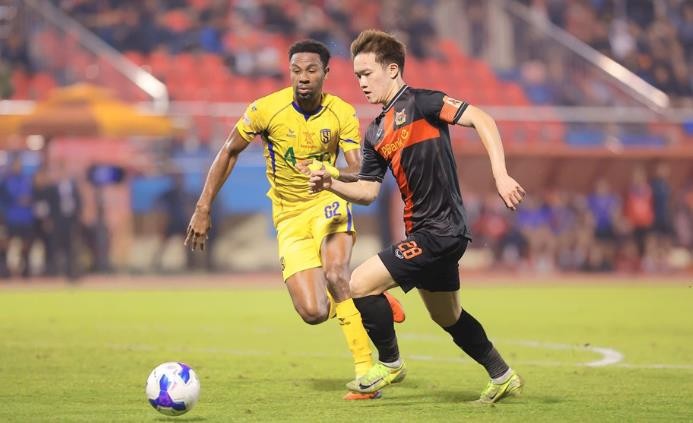 Hoàng Đức và đồng đội tiếp đà thăng hoa.