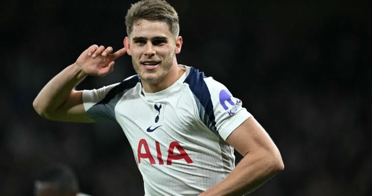 Tottenham chỉ đứng thứ 17 ở NHA mùa trước nhưng vẫn gây ấn tượng ở Champions League mùa này.