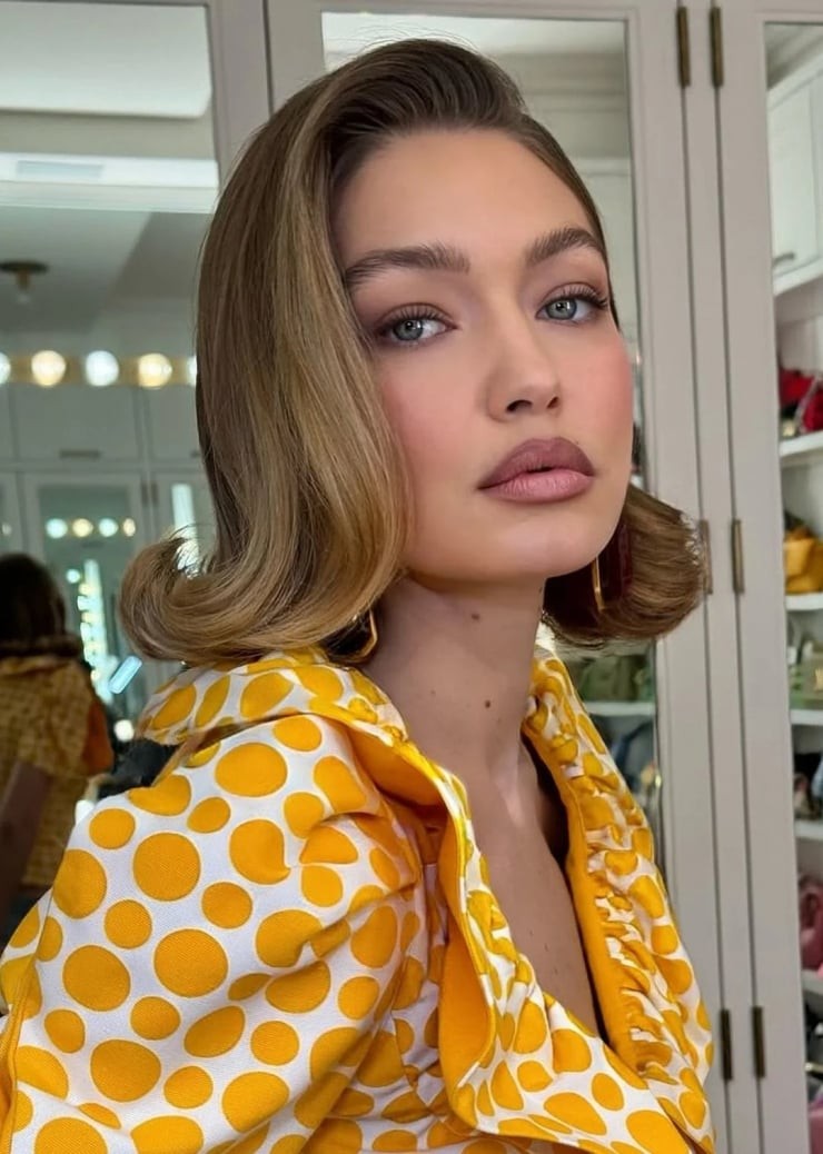 Không thể không nhắc đến kiểu tóc bob – biểu tượng của sự mạnh mẽ và cá tính trong thập niên 90.