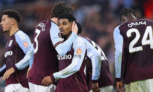 Aston Villa dễ dàng đánh bại trên sân nhà.