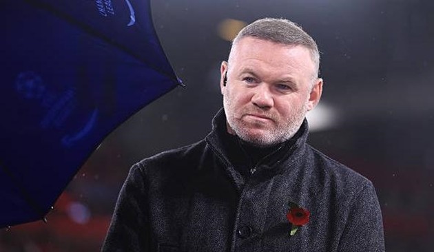 Wayne Rooney thừa nhận đã hơi khắt khe với Virgil Van Dijk.