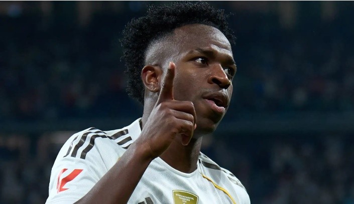 Man City đề nghị Vini không gia hạn với Real.