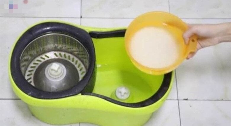 nguoi-thong-minh-se-them-nuoc-vo-gao-vao-nuoc-khi-lau-san-chang-trach-ca-tuan-khong-lau-nha-van-sach-u-1746612618-526-width780height425