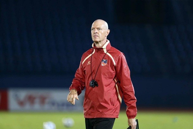 Matt Ross đã quyết định từ chức ở Nepal.