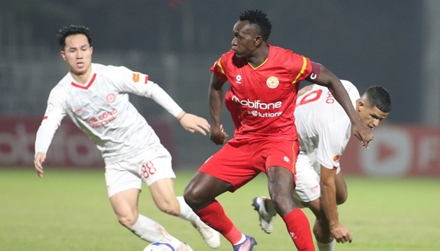 Trận đấu diễn ra giằng co, kịch tính.