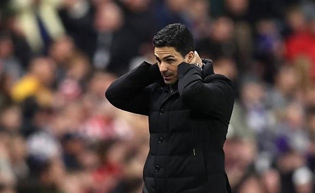 Mikel Arteta thừa nhận Arsenal phải cải thiện sau trận hòa Sunderland.