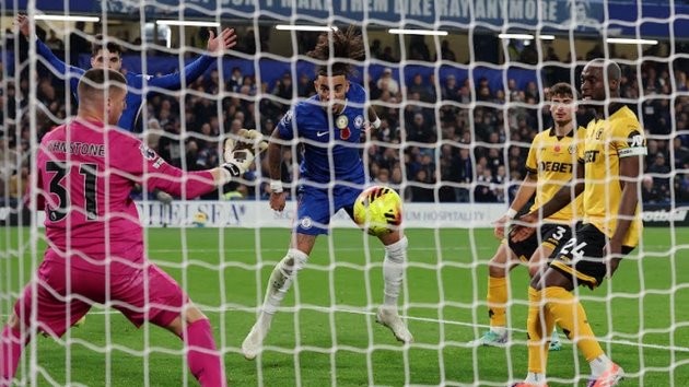 Gusto có bàn thắng ra mắt Chelsea.