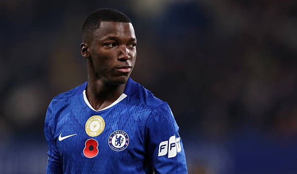 Moisés Caicedo, 7 điểm - Caicedo chơi tốt nhất khi áp sát đối phương để giành lại quyền kiểm soát bóng, nhưng đôi khi anh lại không xử lý đúng lúc, phạm nhiều lỗi và phải nhận thẻ vàng.