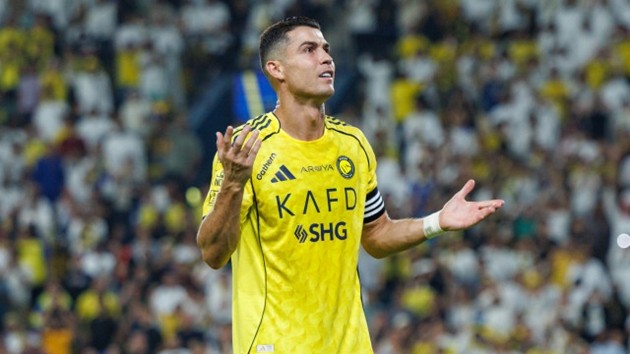 Ronaldo tiếp tục ghi bàn cho Al Nassr.