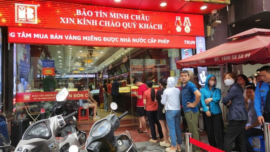 Tính đến 7h sáng 10/11, thị trường vàng miếng trong nước tiếp tục ghi nhận trạng thái “đi ngang”.