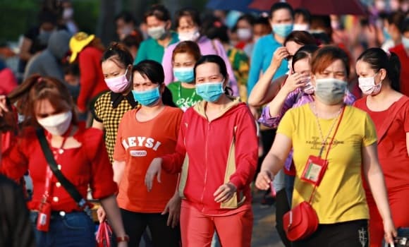 Đồng thời, pháp luật cũng quy định một số trường hợp đặc biệt được nghỉ hưu sớm so với tuổi quy định.

