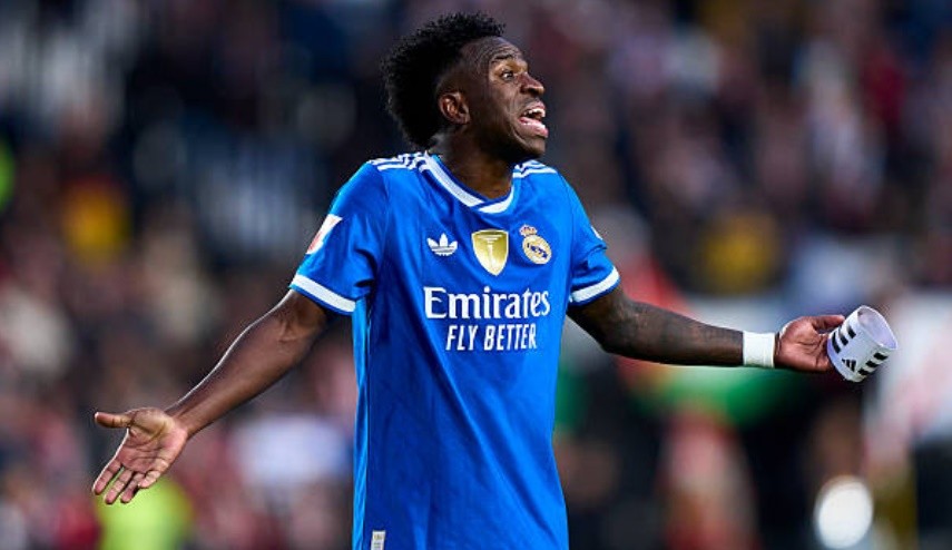 Vini bị chỉ trích vì lười phòng ngự.