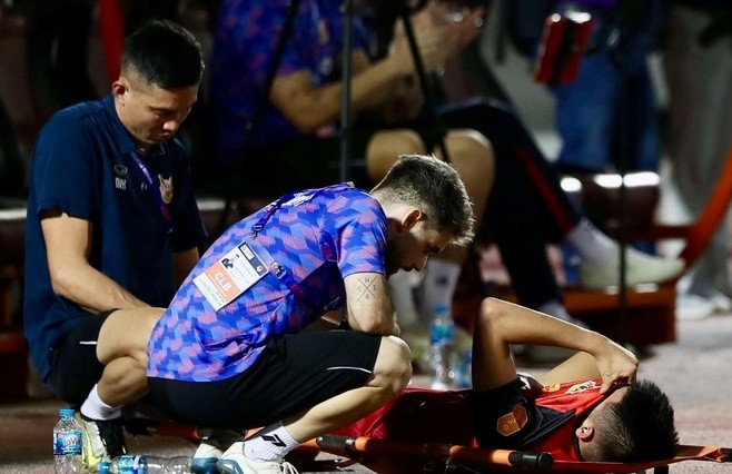 Thành Trung tái phát chấn thương.