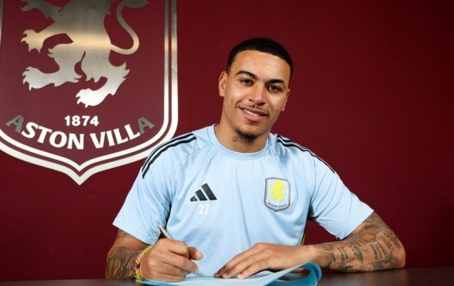 Morgan Rogers gia hạn hợp đồng với Aston Villa.
