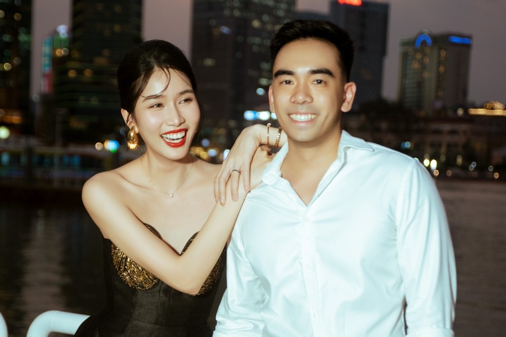 hon-nhan-hanh-phuc-cua-a-hau-ielts-80-phuong-anh-va-chong-tien-si-271