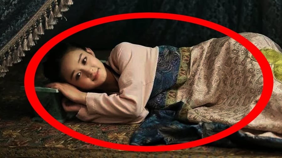 Khi ngủ chân không để hướng Tây, đầu không quay hướng Đông