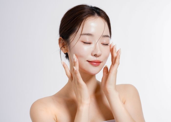 Chỉ cần duy trì giấc ngủ sớm và sâu, làn da sẽ dần sáng hồng, đều màu và tràn đầy sức sống.