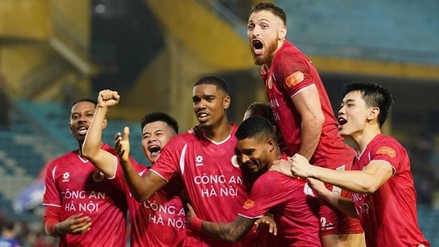 Công an Hà Nội thăng hoa ở mùa giải năm nay.