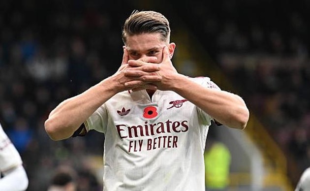 Gyokeres chơi khá hay trước khi dính chấn thương. 