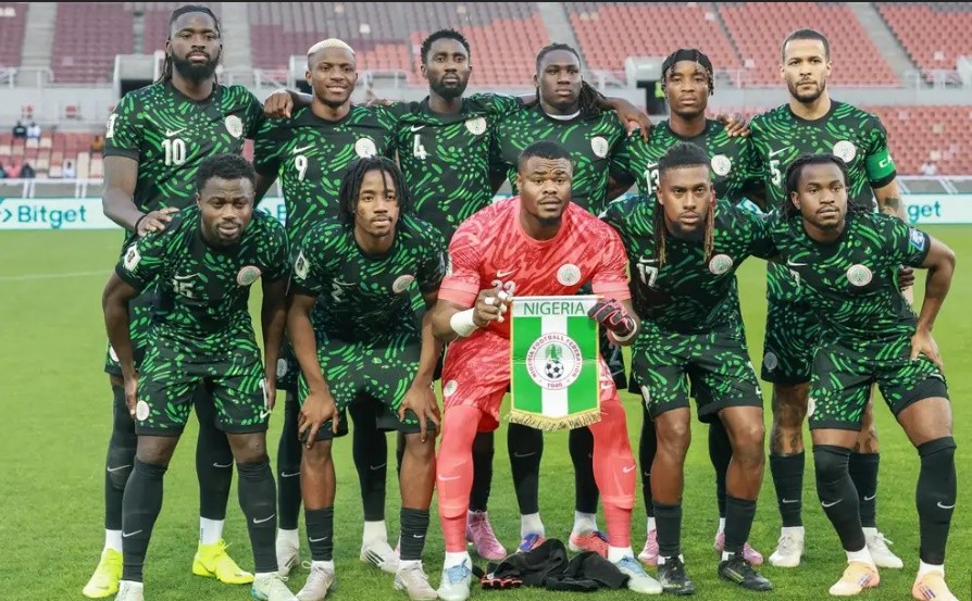 Cầu thủ Nigeria bỏ tập trước trận play-off World Cup.