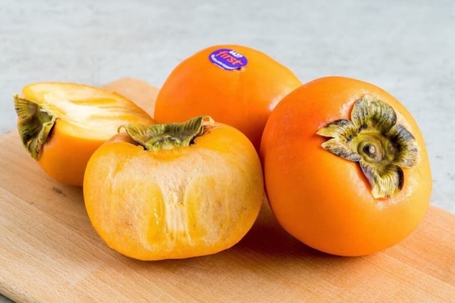 Hồng chứa nhiều beta-caroten, vitamin C và vi lượng khoáng chất. Ảnh minh họa