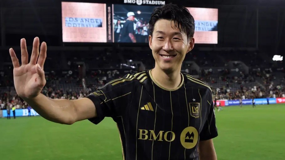 Son dập tắt những đồn đoán về tương lai.