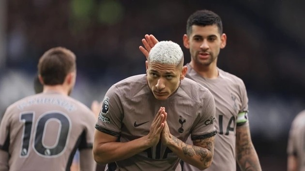 Richarlison cũng đang chơi hay.