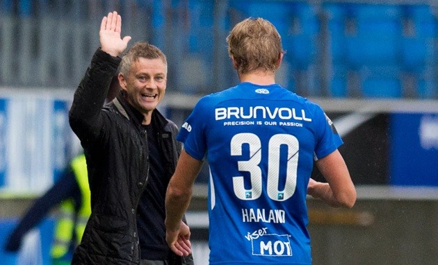  Solskjaer hy vọng có thể tái ngộ Haaland.