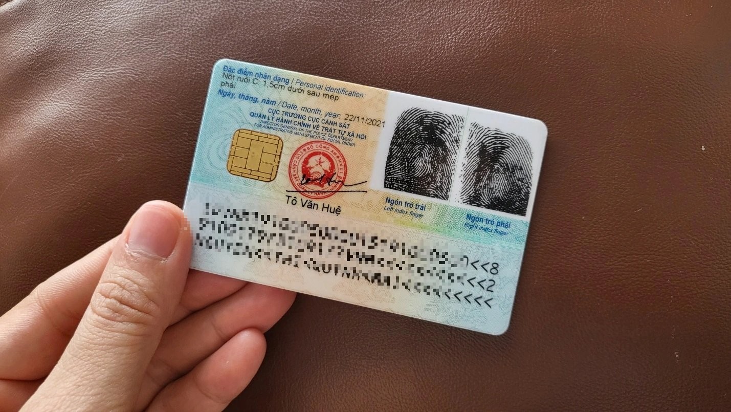 Theo quy định hiện hành, công dân Việt Nam phải thực hiện cấp đổi thẻ Căn cước công dân (CCCD) khi đủ 25, 40 và 60 tuổi. (Ảnh minh họa)