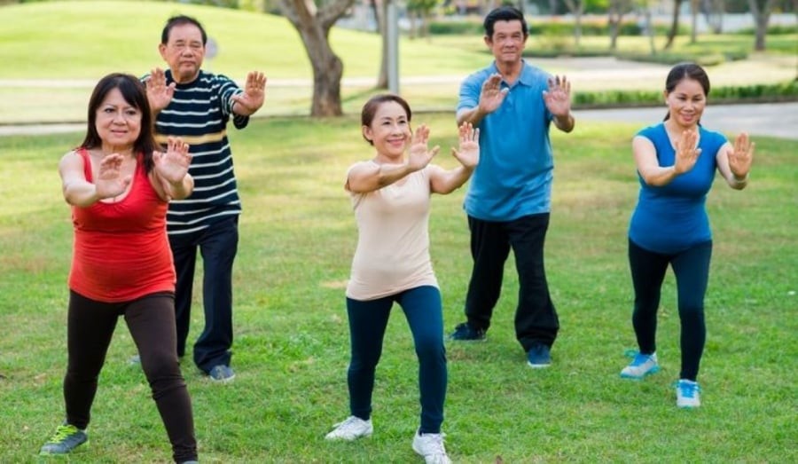 Dù mỗi ngày, chúng ta phải quay cuồng với đủ mối bận tâm, lo lắng nhưng xét cho cùng, công việc chỉ là một phần của cuộc sống. (Ảnh minh họa)