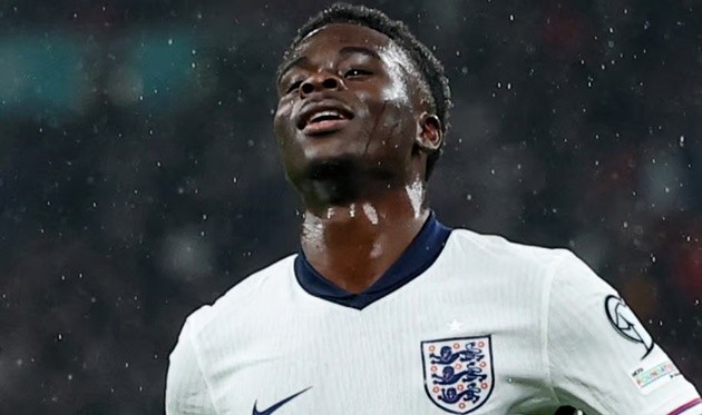 Saka không gặp chấn thương ở trận Serbia