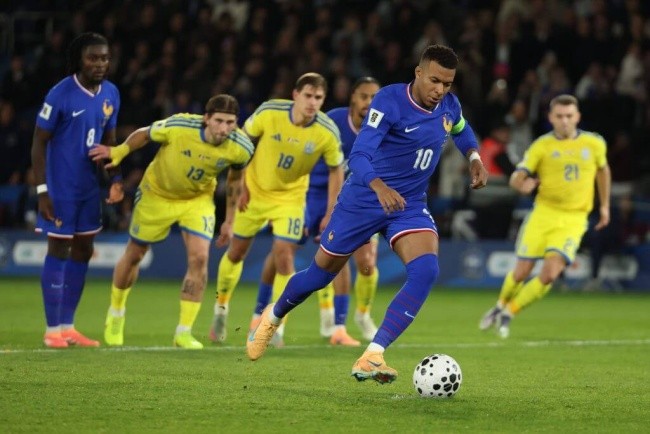 Mbappe tỏa sáng cho tuyển Pháp.