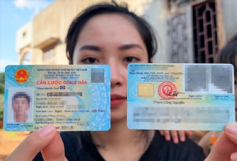 Đối với người gốc Việt chưa xác định quốc tịch, giấy tờ hợp lệ là Giấy chứng nhận gốc Việt Nam do cơ quan có thẩm quyền cấp.

