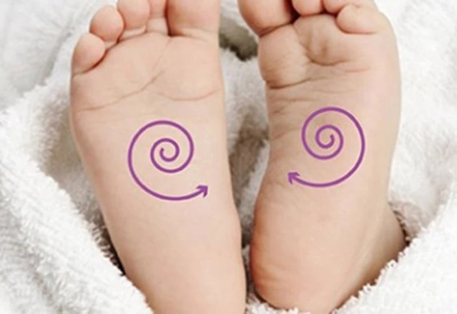 Nếu gan bàn chân của trẻ có xoáy ốc hay những đường gợn sóng hình tròn thì bạn là người chắc chắn sẽ đạt được thành tựu cho ước mơ của mình. (Ảnh minh họa)