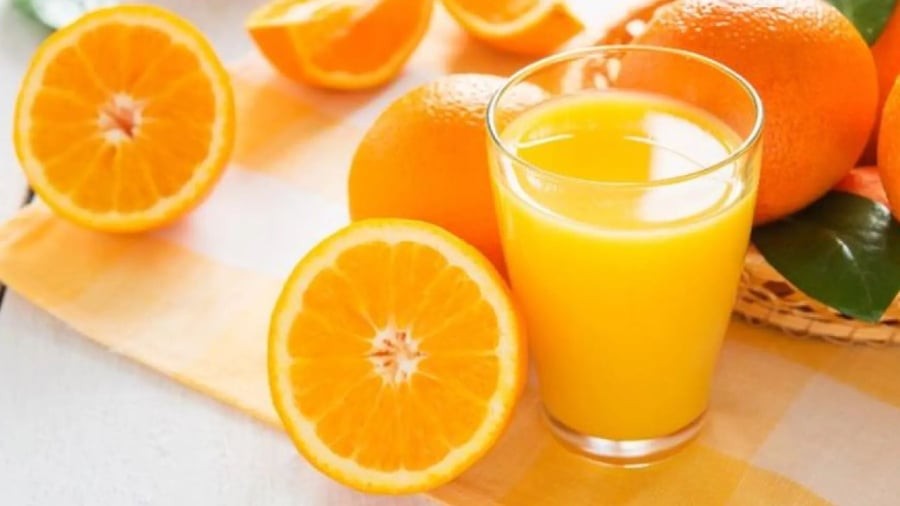 Nước cam là loại đồ uống mang lại nhiều lợi ích cho người bị rối loạn tiền đình.