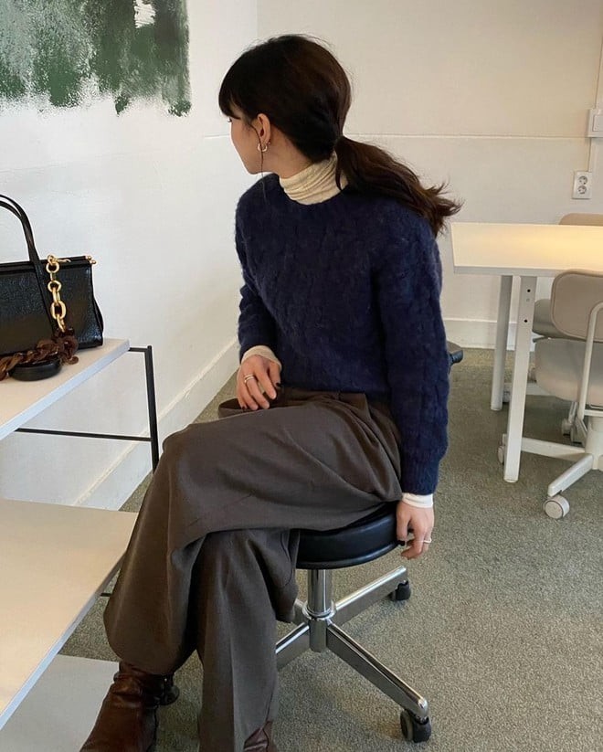 Đây là lựa chọn không thể thiếu trong những ngày lạnh nhưng bạn vẫn muốn ăn mặc gọn gàng.