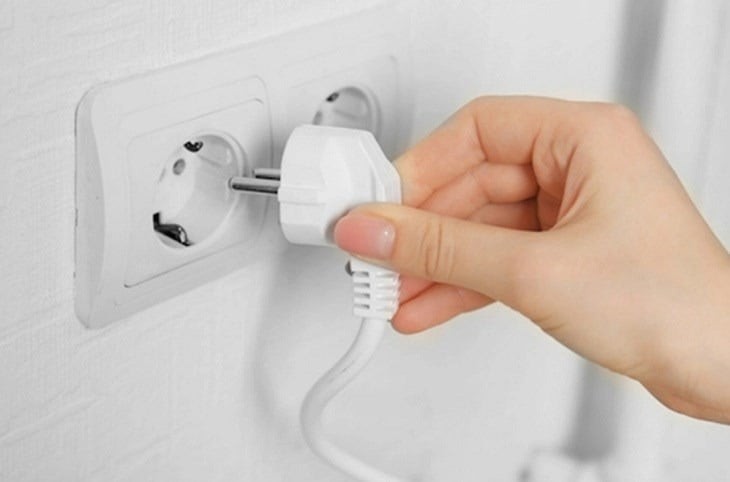 Hệ thống nhận tín hiệu luôn hoạt động nếu không rút phích. Ảnh minh họa