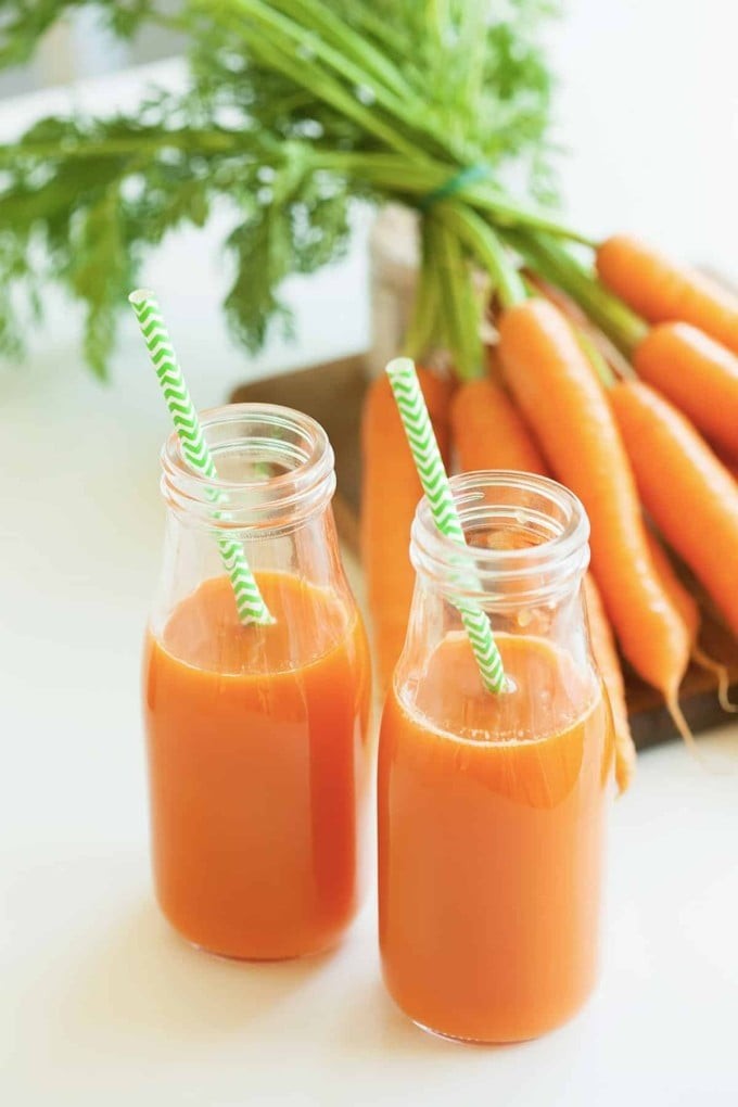 Một ly nước ép cà rốt vào buổi sáng không chỉ giúp làn da sáng khỏe hơn mà còn bổ sung lượng lớn chất chống oxy hóa có lợi cho cơ thể.