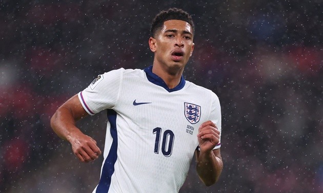 Bellingham ngồi dự bị trước Serbia