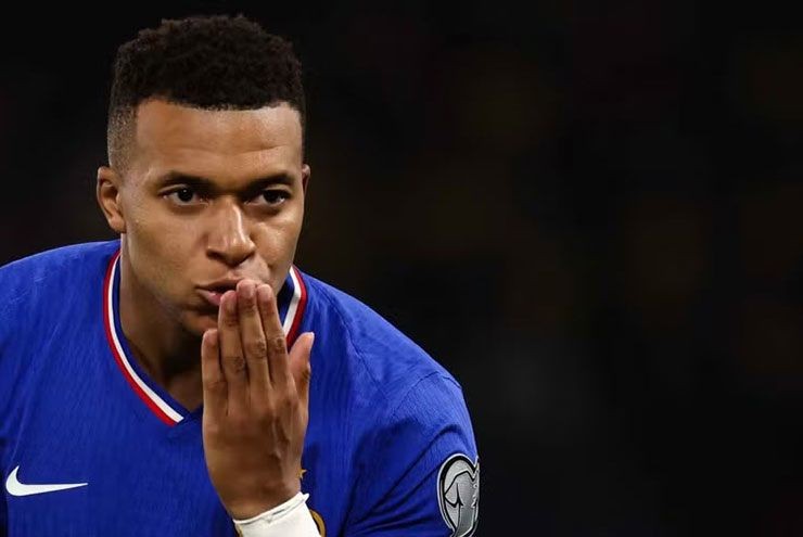 Mbappe rời tuyển Pháp sớm.