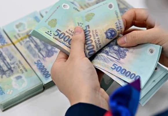 Đối với người lao động hưởng lương do doanh nghiệp quyết định, tiền lương làm căn cứ đóng BHXH bắt buộc là tiền lương tháng.