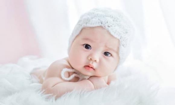 Những tên trùng với vua chúa, nhân vật lịch sử hoặc thần linh thường bị coi là phạm húy, có thể mang lại điều không may.