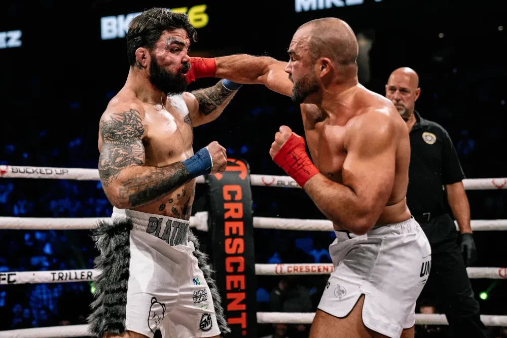 Eddie Alvarez tại sự kiện BKFC